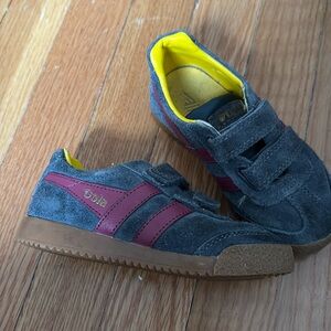 Gola sneakers